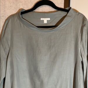 Women's Gray Top